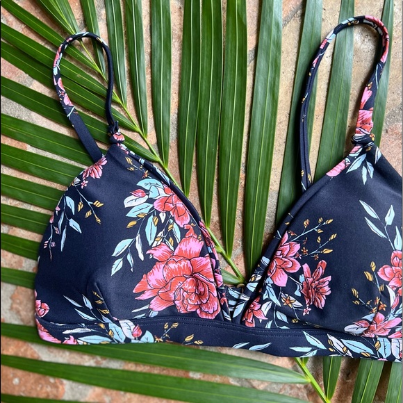 🫧🌸 BILLABONG 🫧🌸  Lets Wander Triangle Bikini Swim Top - Picture 3 of 10